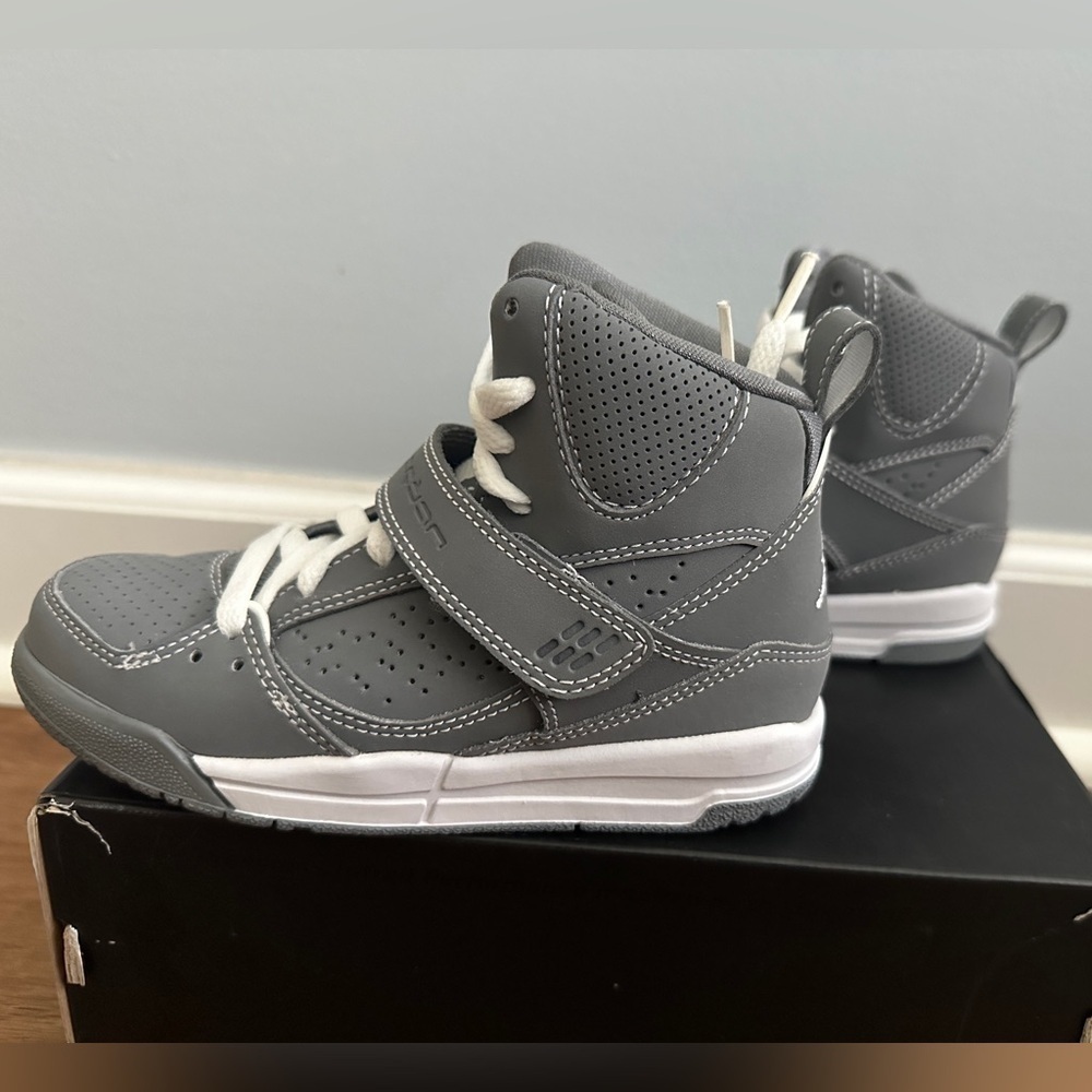 Jordan Flight 45 High Top (Kids) - Picture 3 of 5